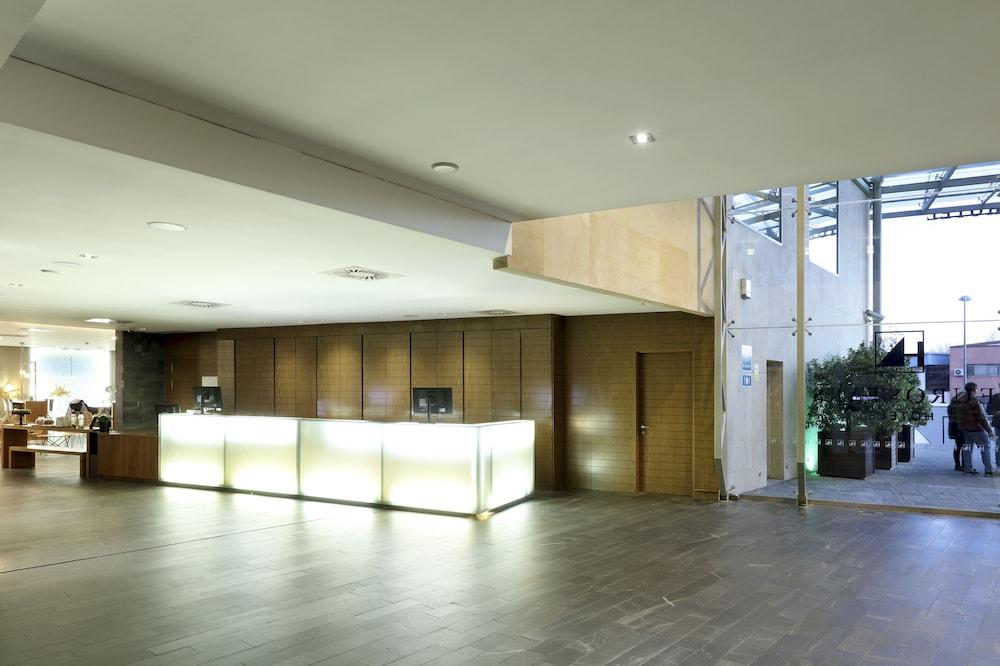 Eurostars Madrid Congress Hotel Алкобендас Екстериор снимка