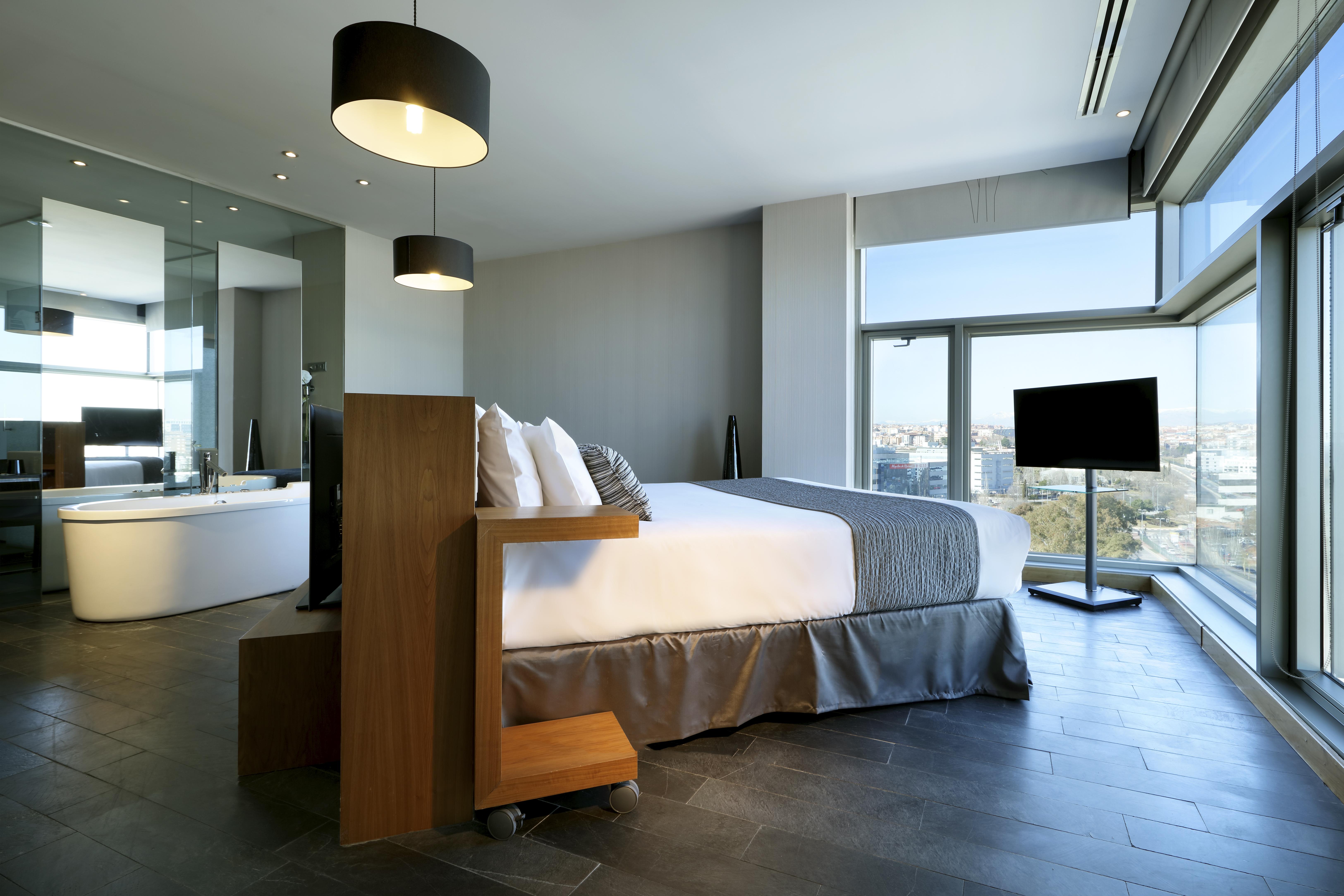 Eurostars Madrid Congress Hotel Алкобендас Екстериор снимка