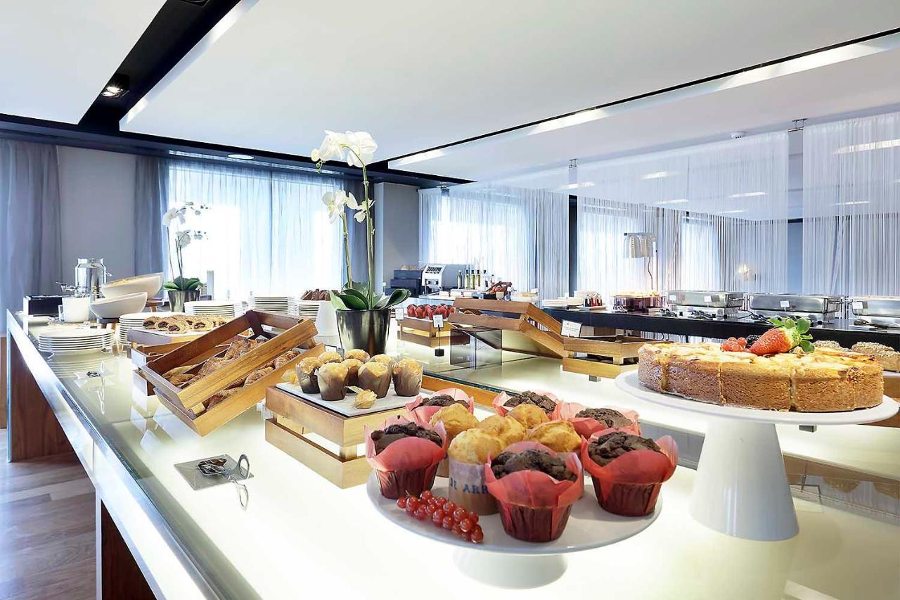 Eurostars Madrid Congress Hotel Алкобендас Екстериор снимка