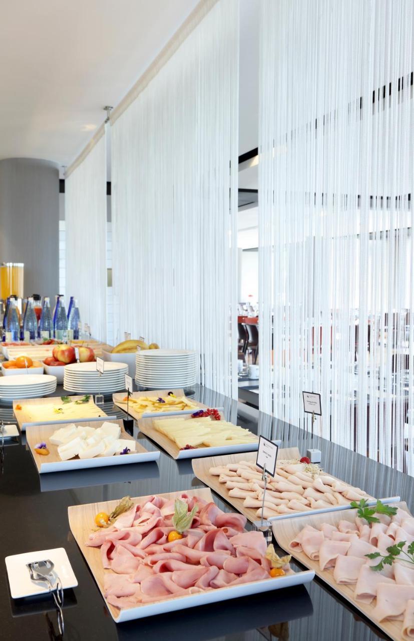 Eurostars Madrid Congress Hotel Алкобендас Екстериор снимка